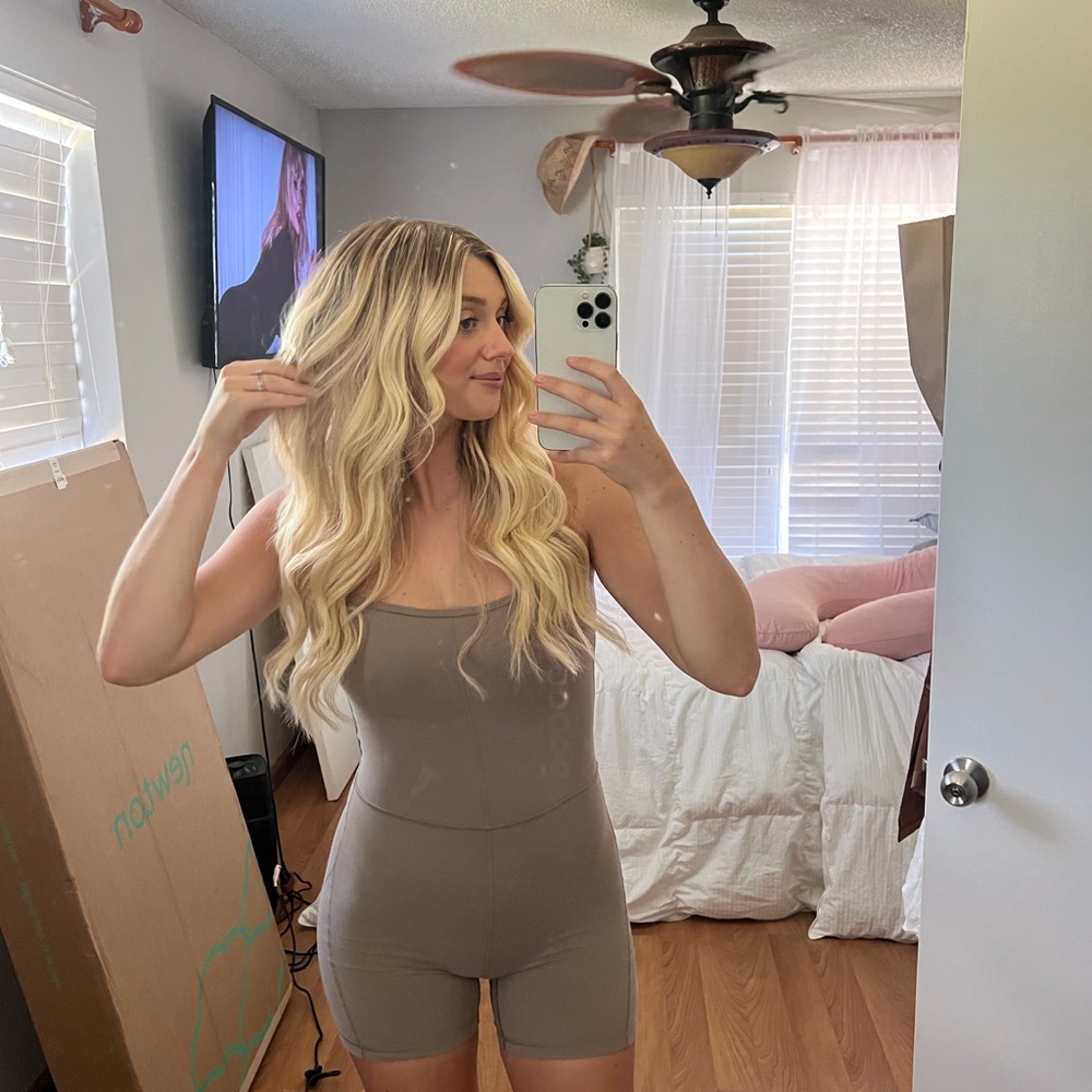 ARITIZIA romper - Picture 13 of 15